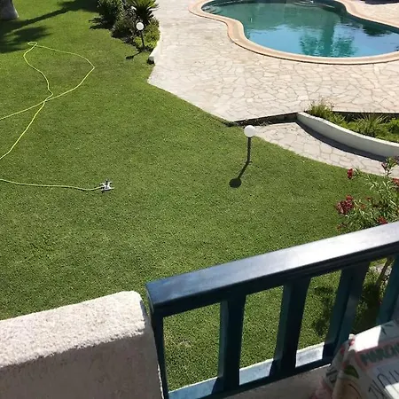 Minimal With Pool In Siviri, 150m From The Sea Case de vacanță